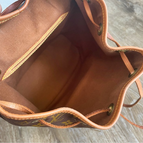 Louis Vuitton Montsouris MM Monogram Backpack - Picture 11 of 12